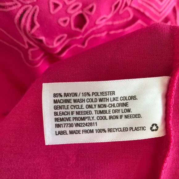 ⛔️Ava & Viv Burnout Front Yoke Short Sleeve Top - Picture 8 of 8